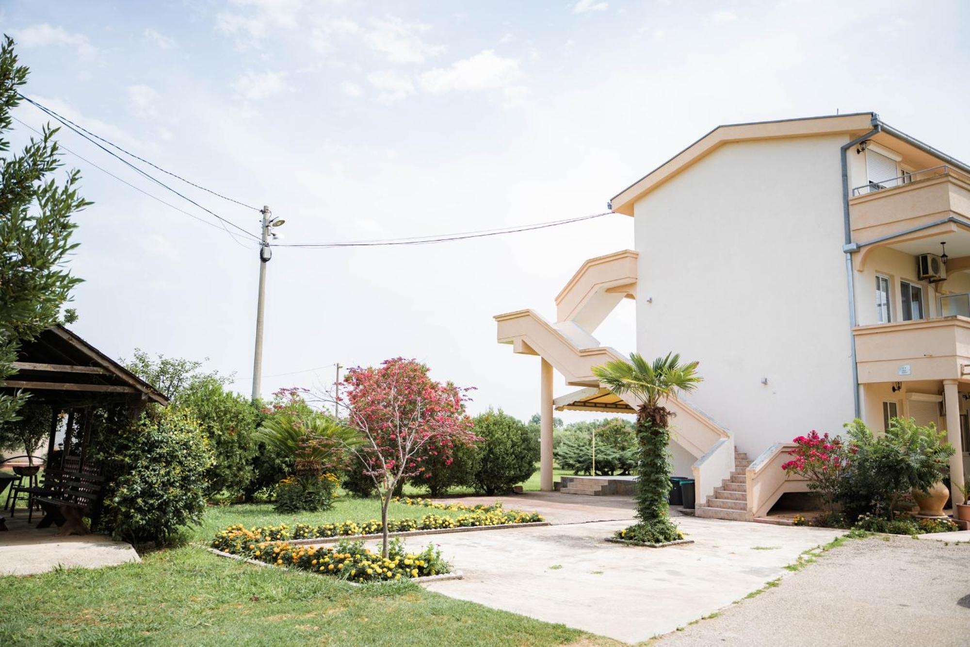 Apartments Rudaj Ulcinj Eksteriør bilde